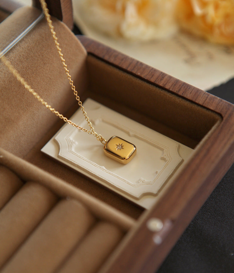14k three-dimensional octagonal star diamond necklace