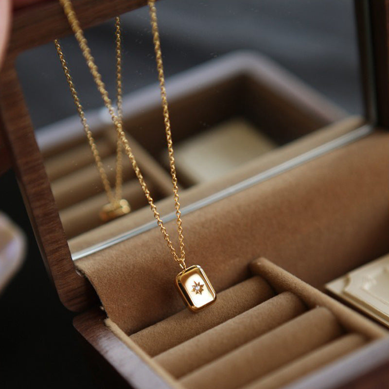 14k three-dimensional octagonal star diamond necklace